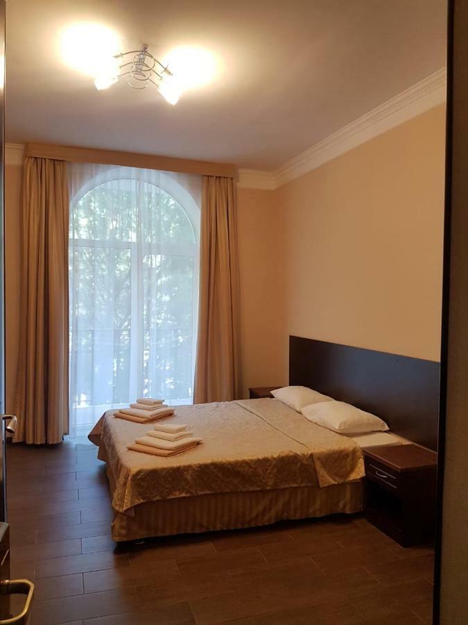 Lazurniy Bereg Hotell Gagry Eksteriør bilde