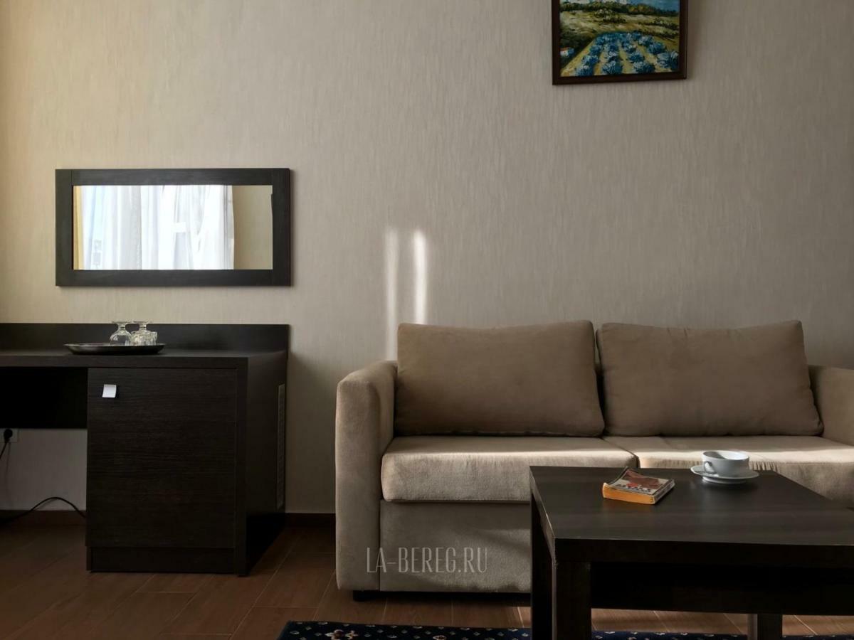 Lazurniy Bereg Hotell Gagry Eksteriør bilde